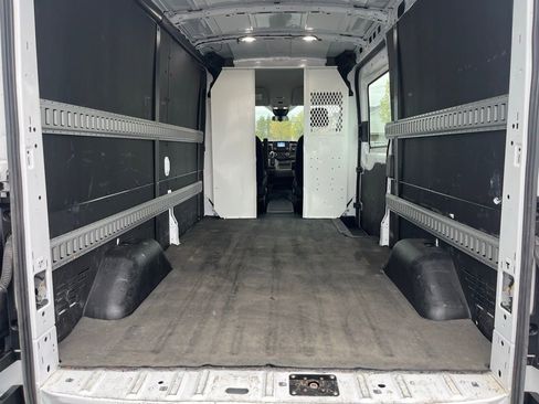 Used 2022 Ford Transit 250 Medium Roof AWD w/ Load Area Protection Package image 23