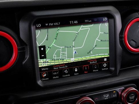 Used 2022 Jeep Wrangler Unlimited Sahara w/ Cold Weather Group AWD/4WD image 6