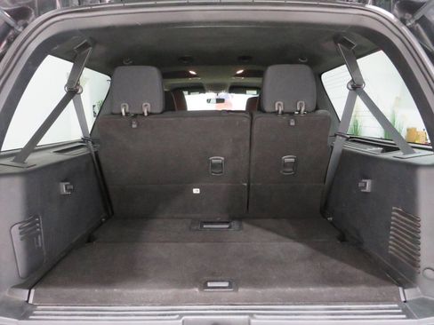 Used 2016 Ford Expedition EL XLT image 27