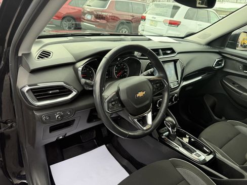 Used 2023 Chevrolet TrailBlazer LT w/ Sun and Liftgate Package image 20