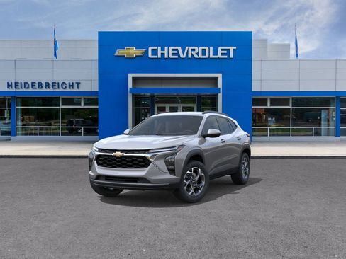 New 2026 Chevrolet Trax LT w/ Driver Confidence Package image 32