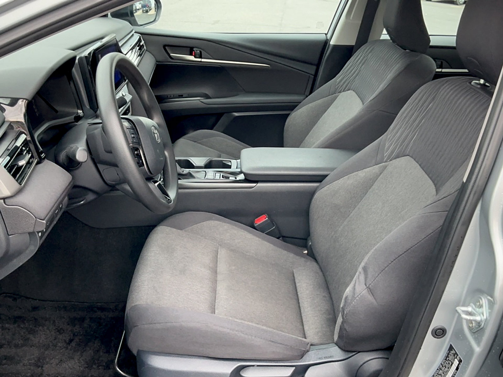 Used 2025 Toyota Camry LE FWD image 12