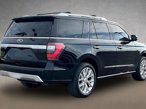 Used 2019 Ford Expedition Platinum AWD/4WD image 2