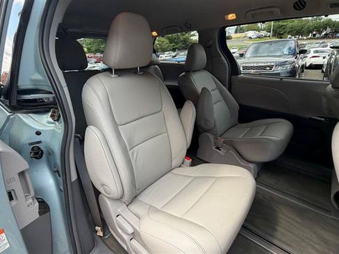 Used 2015 Toyota Sienna XLE w/ XLE Navigation Package AWD/4WD image 11
