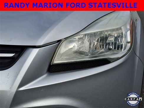 Used 2016 Ford Escape SE w/ Equipment Group 201A image 9