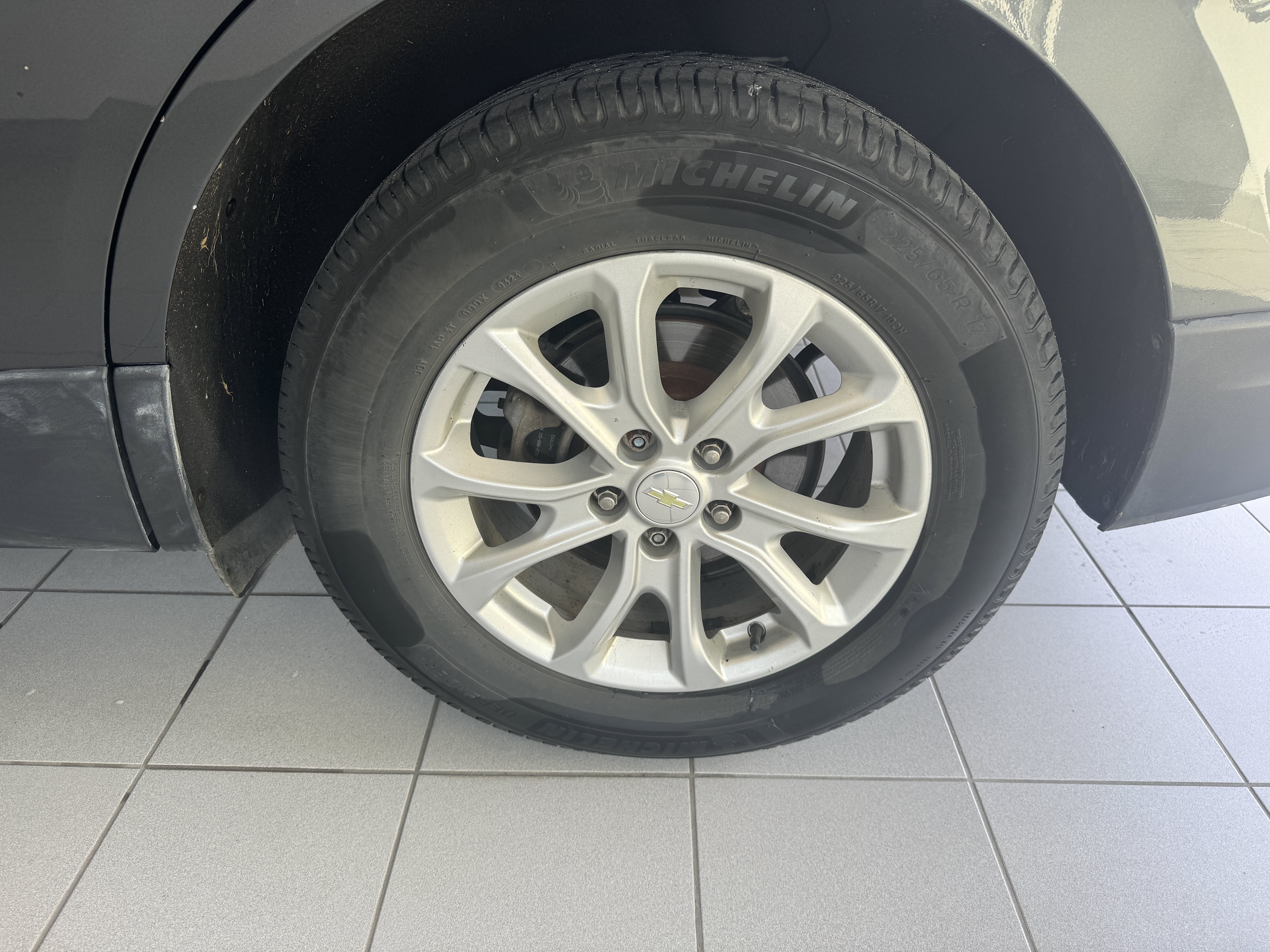 Used 2018 Chevrolet Equinox LT AWD/4WD image 9