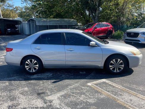 Used 2005 Honda Accord LX image 5