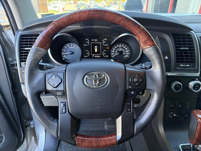 Used 2020 Toyota Sequoia Platinum AWD/4WD image 14