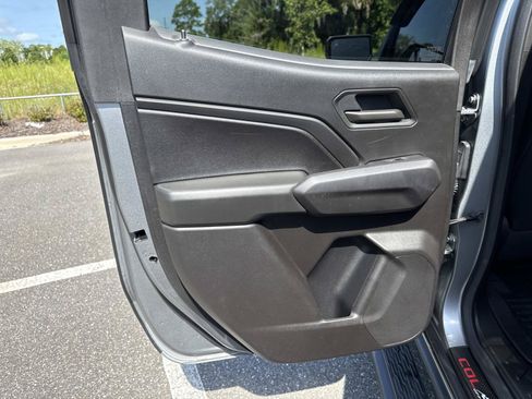 Used 2024 Chevrolet Colorado Trail Boss w/ Technology Package AWD/4WD image 9
