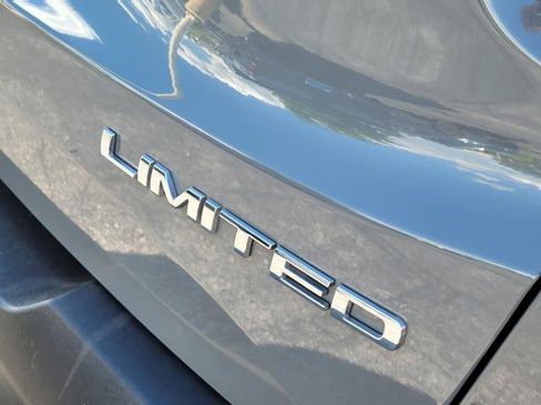 Used 2021 Jeep Renegade Limited AWD/4WD image 32