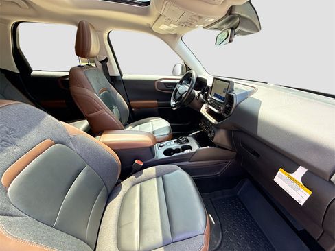 Used 2023 Ford Bronco Sport Outer Banks w/ Tech Package image 28