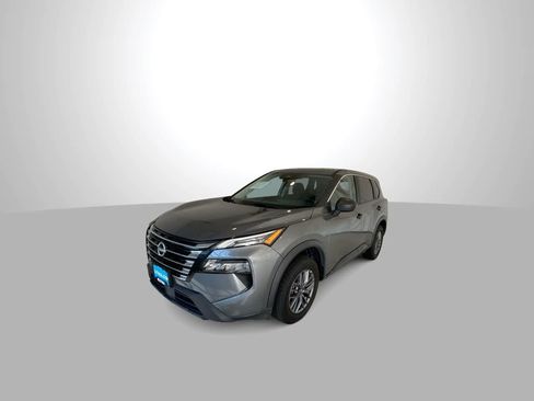 Used 2024 Nissan Rogue S AWD/4WD image 4