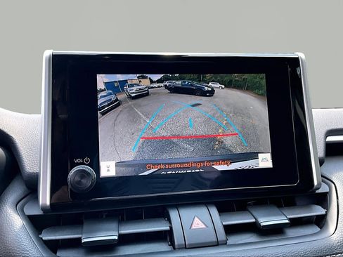 Certified 2025 Toyota RAV4 XLE AWD/4WD image 27