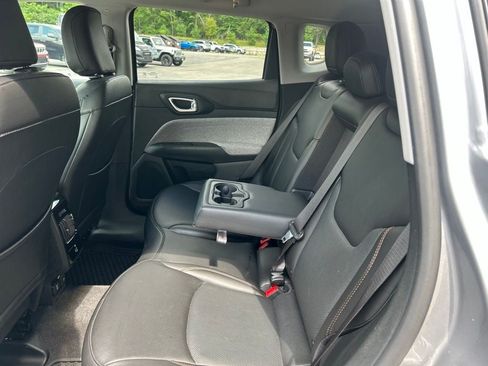 Used 2022 Jeep Compass Latitude AWD/4WD image 24