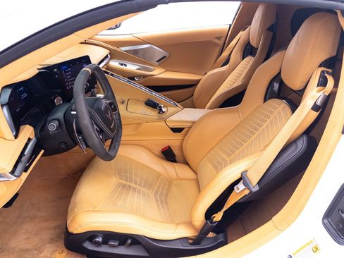 Used 2021 Chevrolet Corvette Stingray Premium Cpe w/ 3LT RWD image 21
