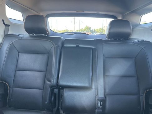 Used 2023 GMC Terrain AT4 AWD/4WD image 25