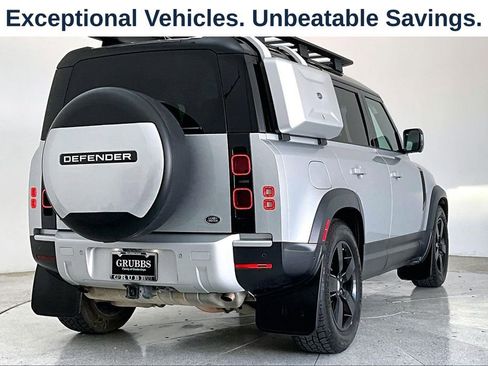 Used 2020 Land Rover Defender 110 HSE AWD/4WD image 2