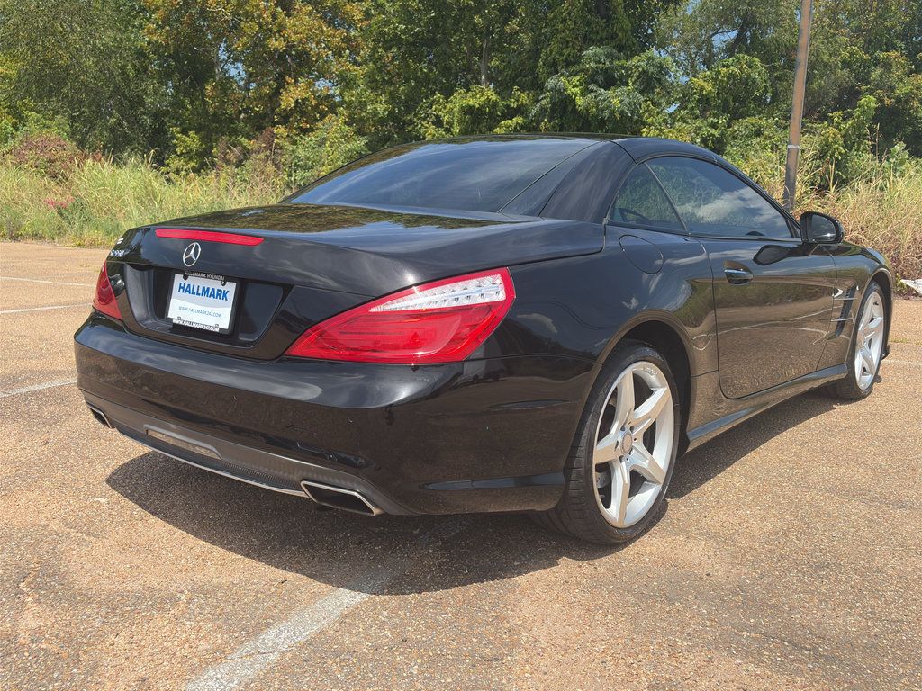 Used 2015 Mercedes-Benz SL 550 image 4