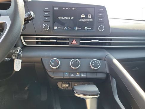 New 2026 Hyundai Elantra SE FWD image 13