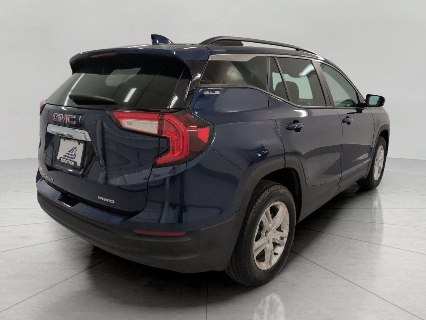 Used 2023 GMC Terrain SLE w/ Driver Convenience Package AWD/4WD image 19