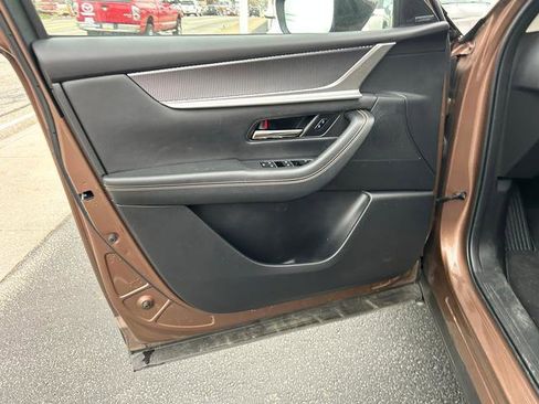 Certified 2025 MAZDA CX-70 Plug-In Hybrid w/ Premium Pkg image 9