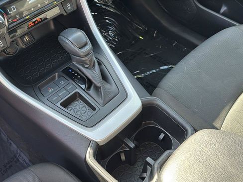 Used 2025 Toyota RAV4 XLE FWD image 18