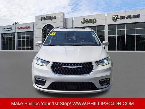 Certified 2021 Chrysler Pacifica Touring-L w/ Premium & Safety Sphere Group FWD image 8
