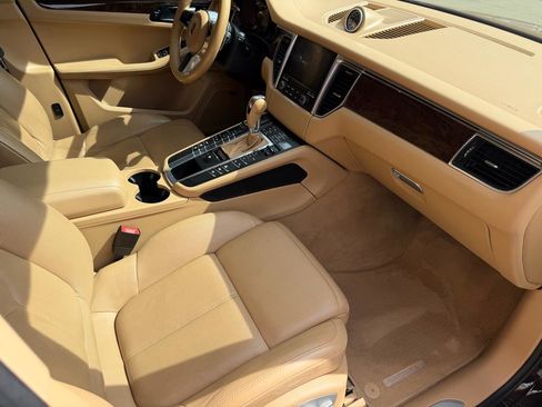 Used 2017 Porsche Macan S image 9