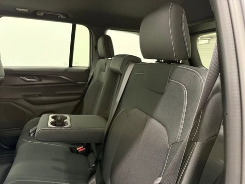 New 2025 Jeep Grand Cherokee Laredo X w/ Luxury Tech Group I AWD/4WD image 17