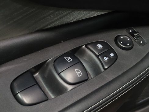 Used 2017 Nissan Murano S image 27