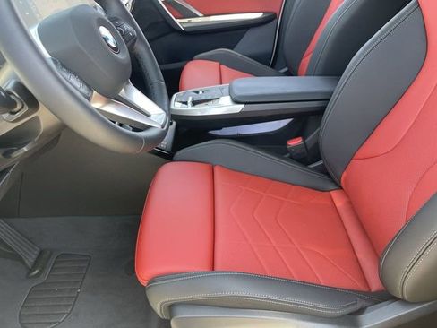 Used 2025 BMW X1 xDrive28i w/ Technology Package AWD/4WD image 19