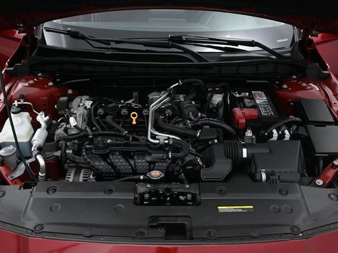 Used 2024 Nissan Altima 2.5 SV FWD image 11