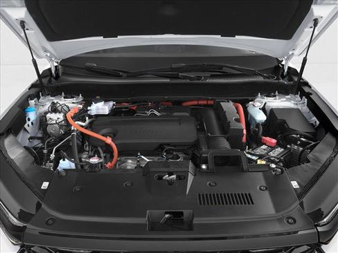 Certified 2025 Honda CR-V Sport image 8