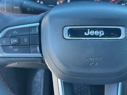 Used 2024 Jeep Compass Trailhawk AWD/4WD image 19