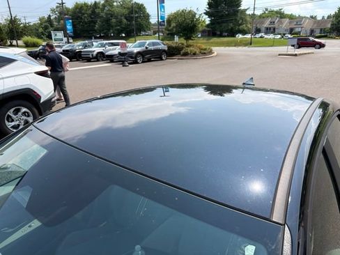 Used 2024 Hyundai Elantra SEL FWD image 5