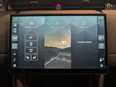 Used 2025 Land Rover Discovery Sport S image 15