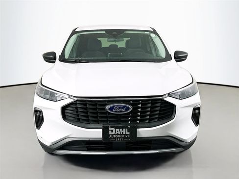 Used 2024 Ford Escape Active image 2