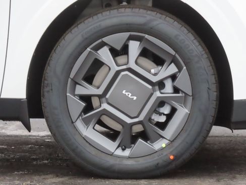 New 2026 Kia Carnival EX image 15