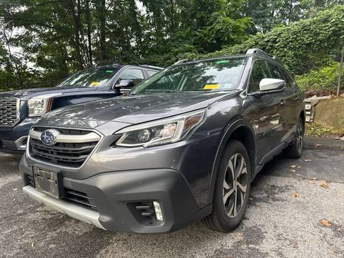 Used 2022 Subaru Outback Touring AWD/4WD image 5