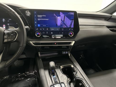 Used 2025 Lexus RX 350h w/ Accessory Package image 30