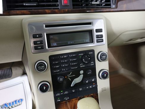 Used 2009 Volvo XC70 3.2 image 35