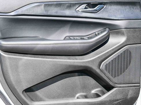 New 2025 Jeep Grand Cherokee Laredo image 29