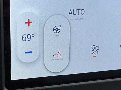 Used 2024 Ford Edge Titanium image 14