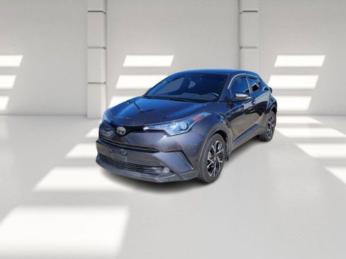 Used 2018 Toyota C-HR image 1