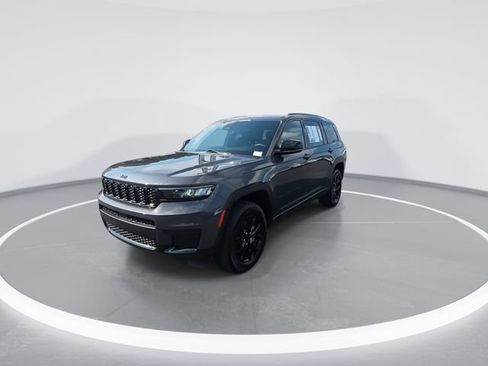 Used 2024 Jeep Grand Cherokee L Laredo AWD/4WD image 4