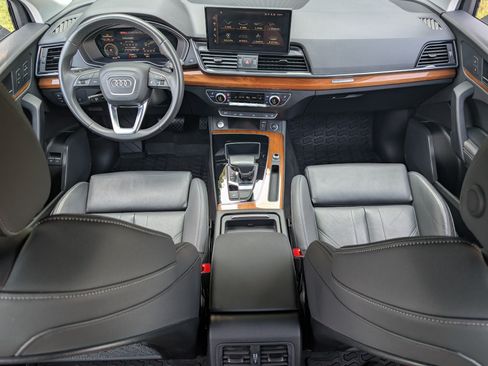 Used 2022 Audi Q5 e Premium Plus w/ Premium Plus Package AWD/4WD image 23