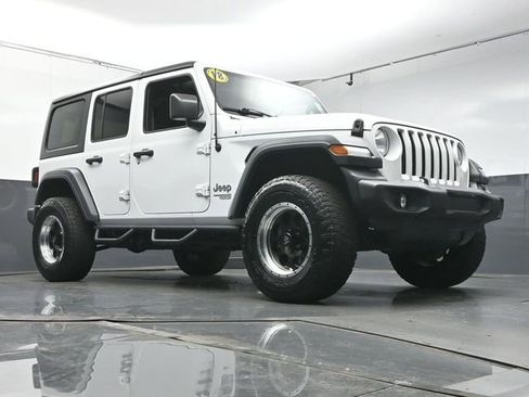 Used 2018 Jeep Wrangler Unlimited Sport S AWD/4WD image 39