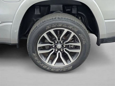 Used 2025 RAM 1500 Limited AWD/4WD image 24