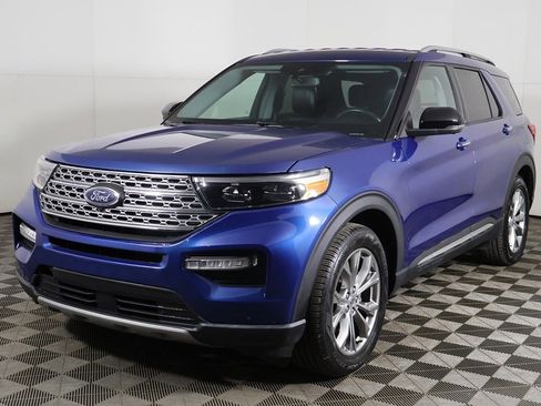 Used 2022 Ford Explorer Limited w/ Equipment Group 301A RWD image 12