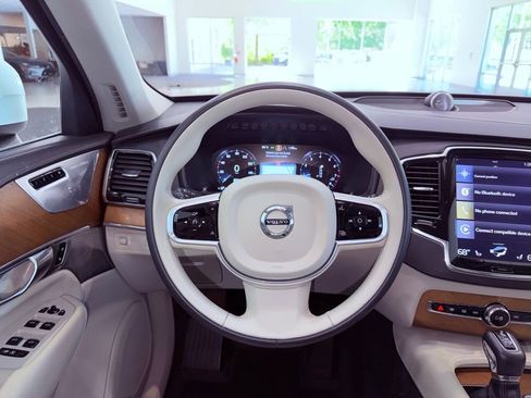 Used 2017 Volvo XC90 T6 Inscription w/ Vision Package image 21